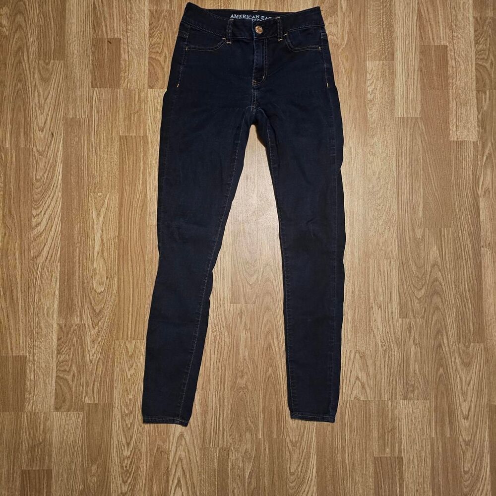 American Eagle Outfitters Women's Dark Blue Jeans Size 2
